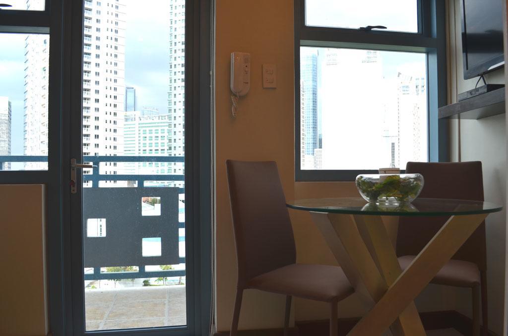Apartmán Eton Parkview Makati City Exteriér fotografie