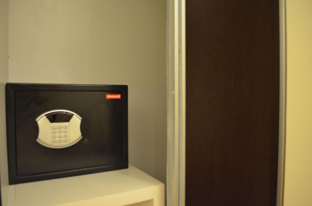 Apartmán Eton Parkview Makati City Exteriér fotografie