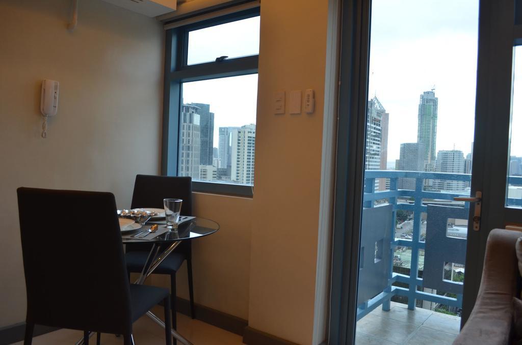 Apartmán Eton Parkview Makati City Exteriér fotografie